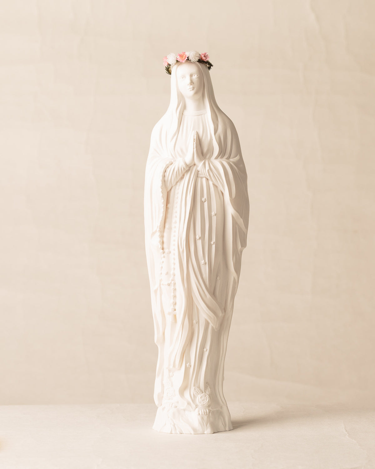 Vierge Sapristi V2 couronnée de fleurs