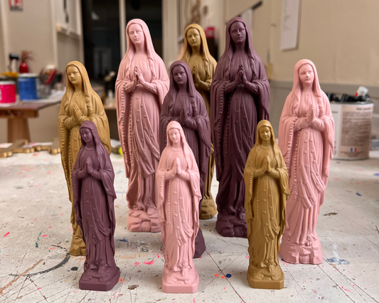 Trois nouvelles couleurs pour la Vierge Sapristi !
