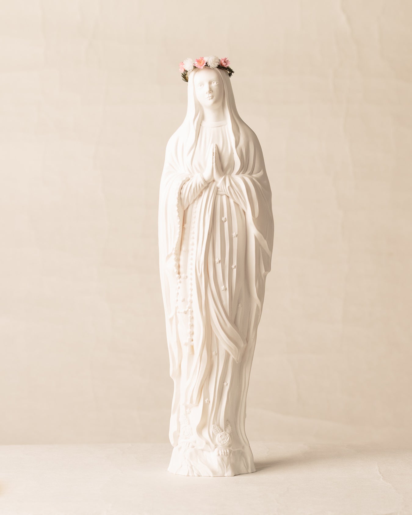 Vierge Sapristi V2 couronnée de fleurs
