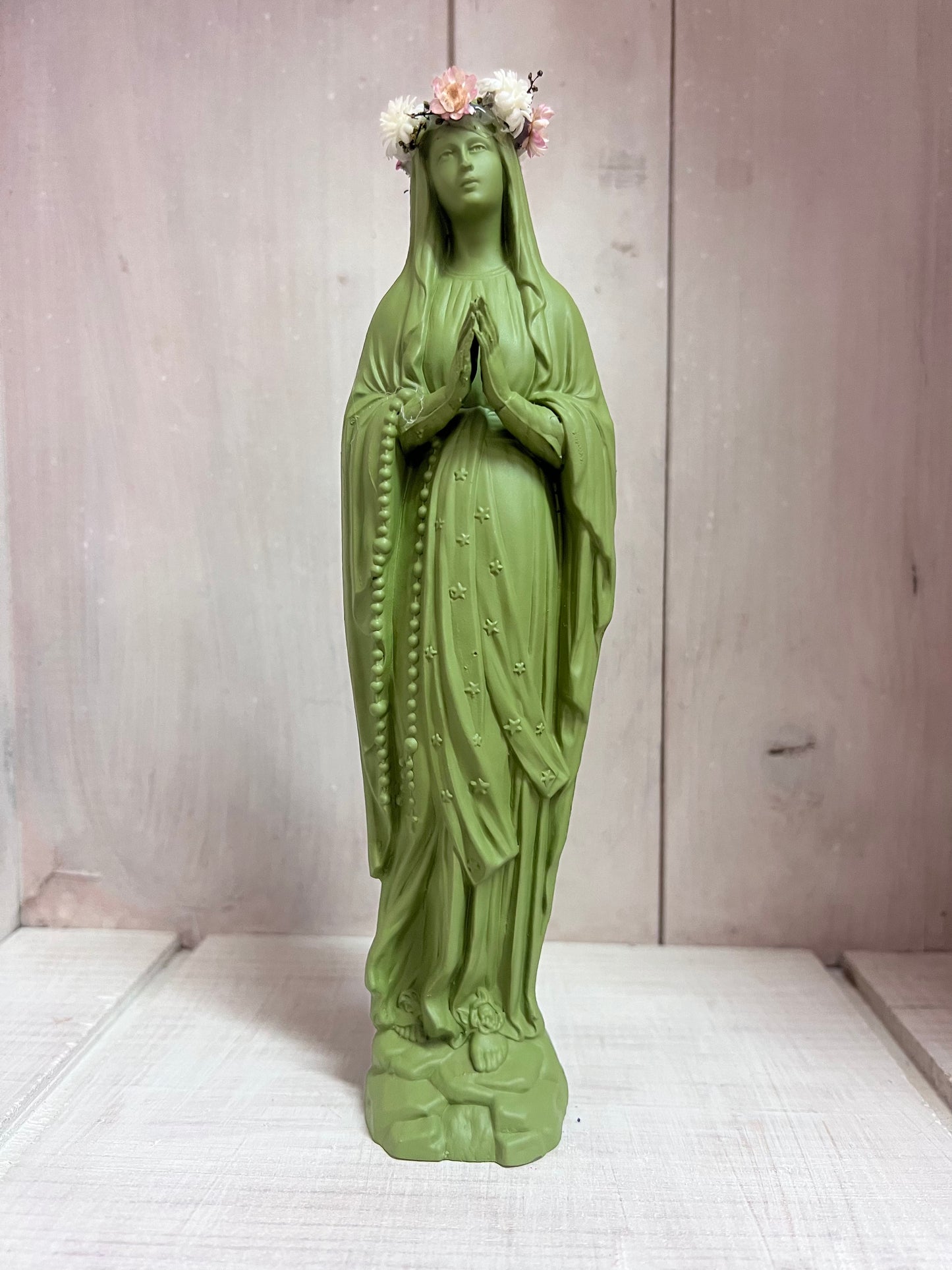 Statuette Vierge 25 cm Couronnée Fleurie