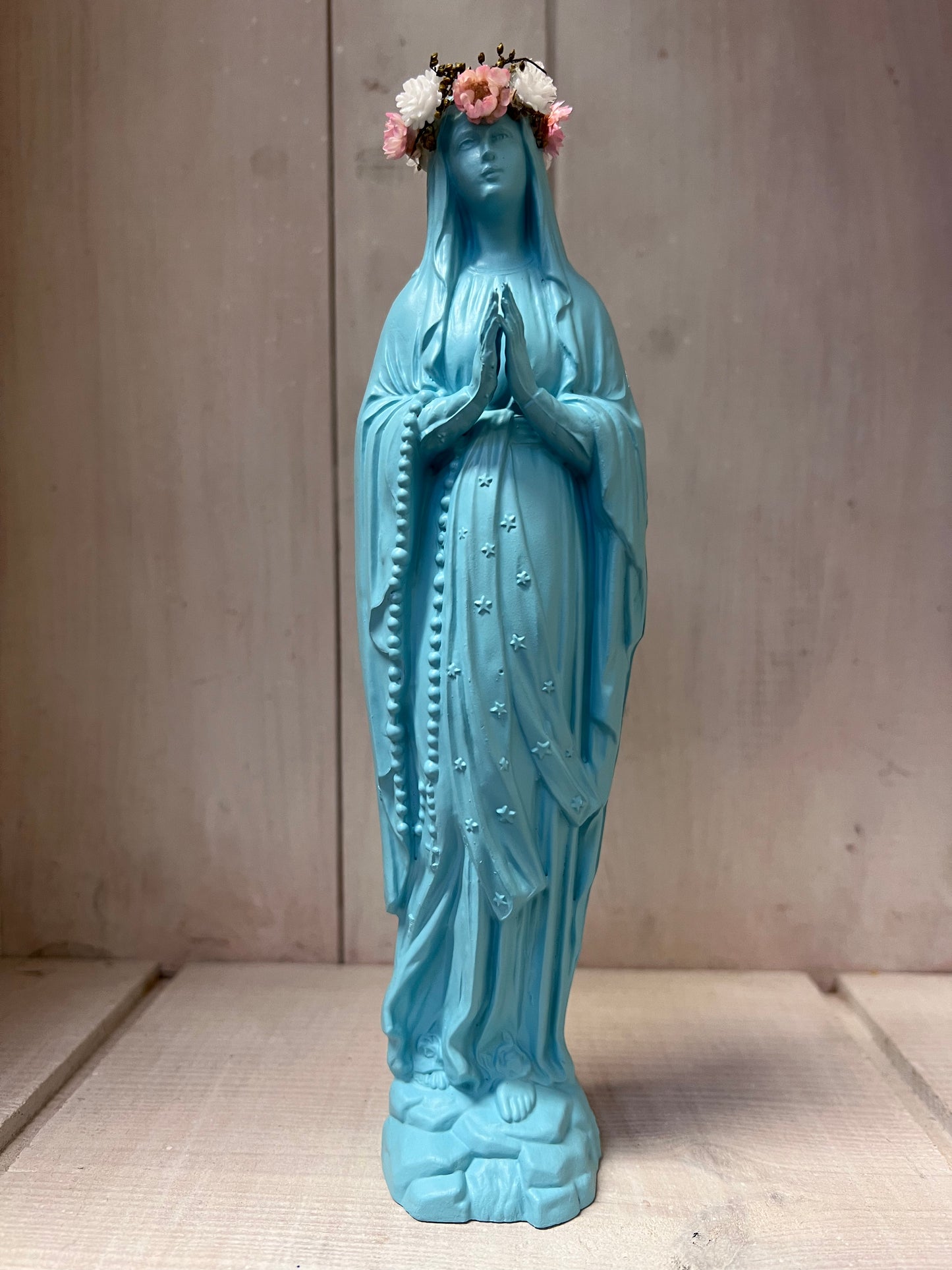 Statuette Vierge 25 cm Couronnée Fleurie