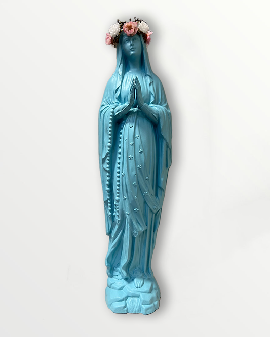 Statuette de la Vierge couronnée de fleurs