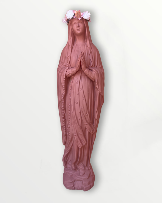 Statuette de la Vierge couronnée de fleurs