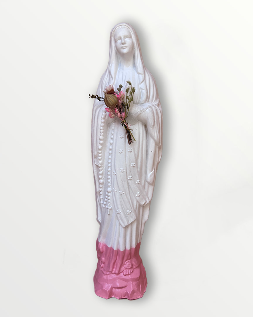 Statuette de la Vierge fleurie