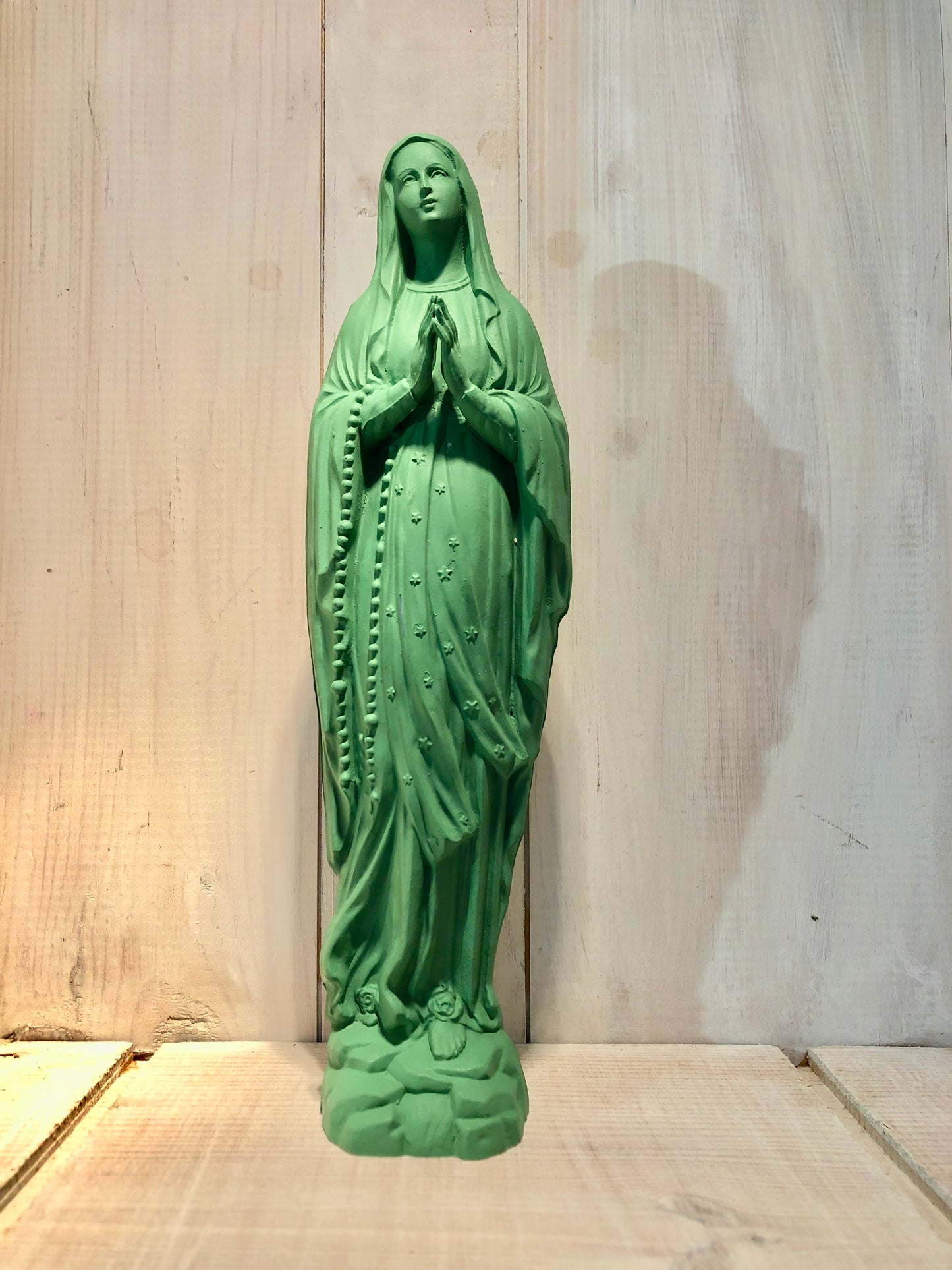 Statuette Vierge 25 cm Couronnée Fleurie