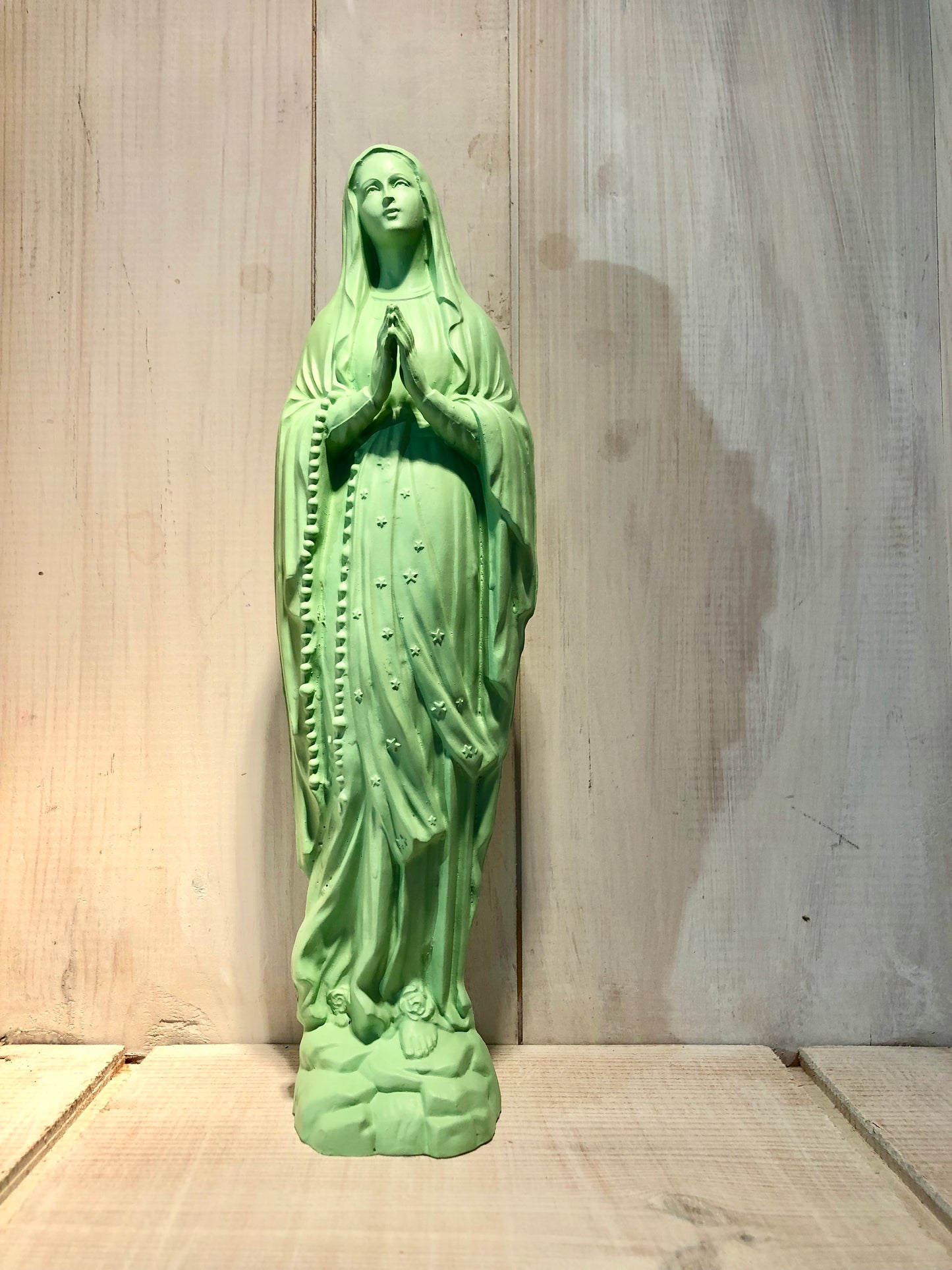 Statuette Vierge 25 cm Couronnée Fleurie