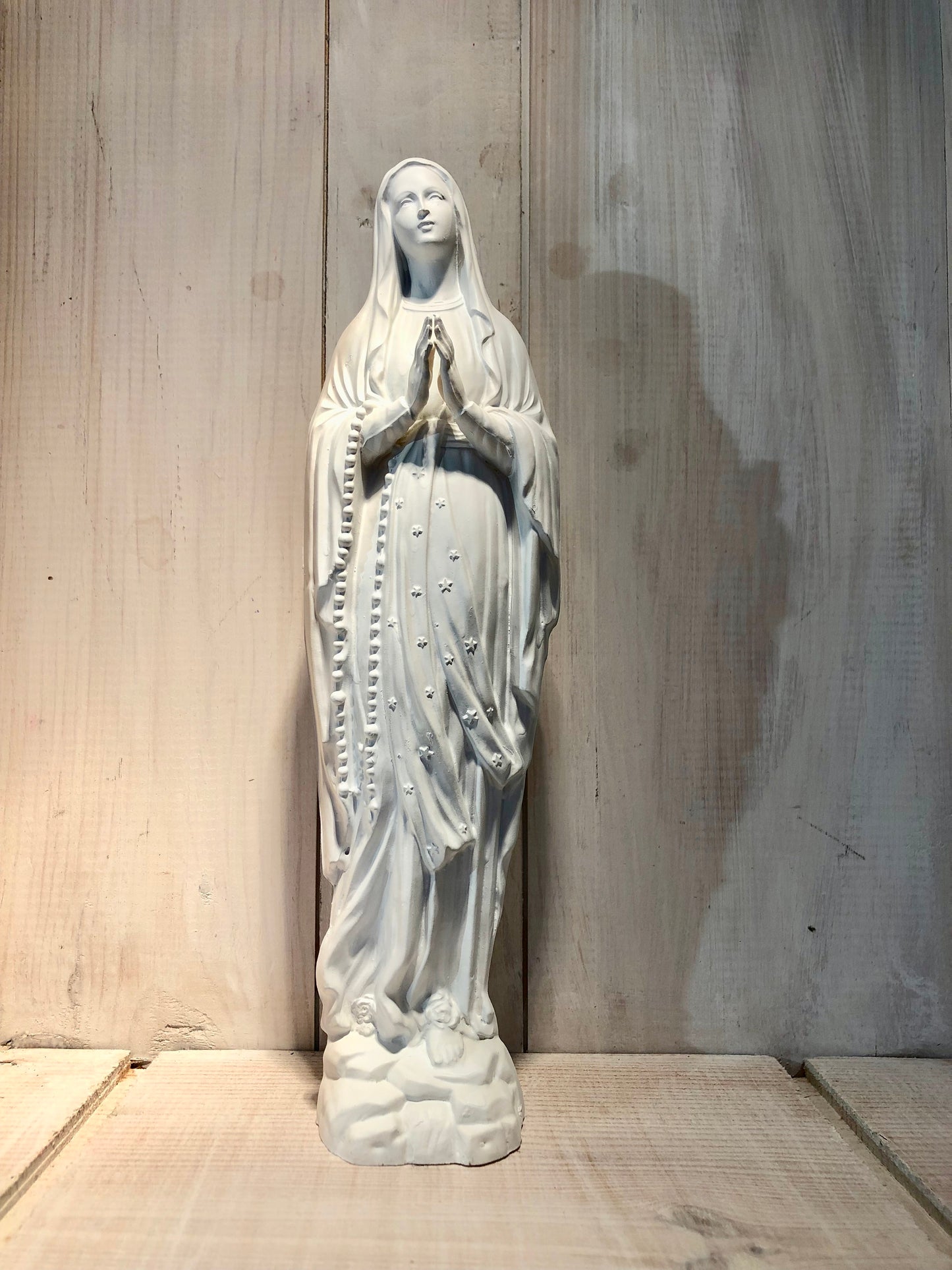 Statuette Vierge 25 cm Couronnée Fleurie