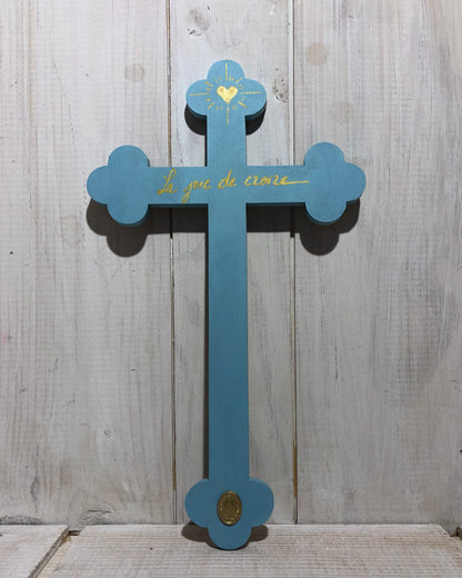 Crucifix M bleu clair