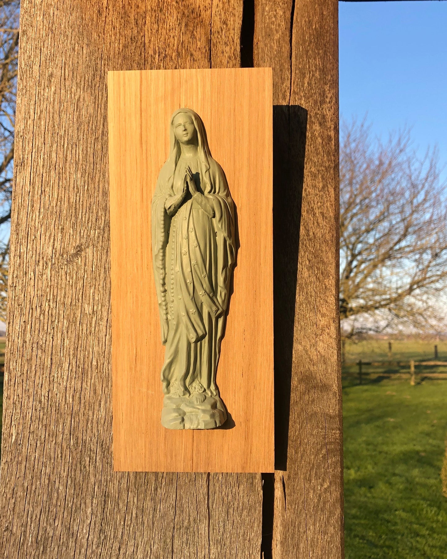 Les Vierges sur cadre